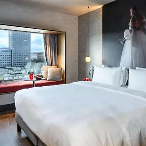 Radisson Red Hotel, Вена