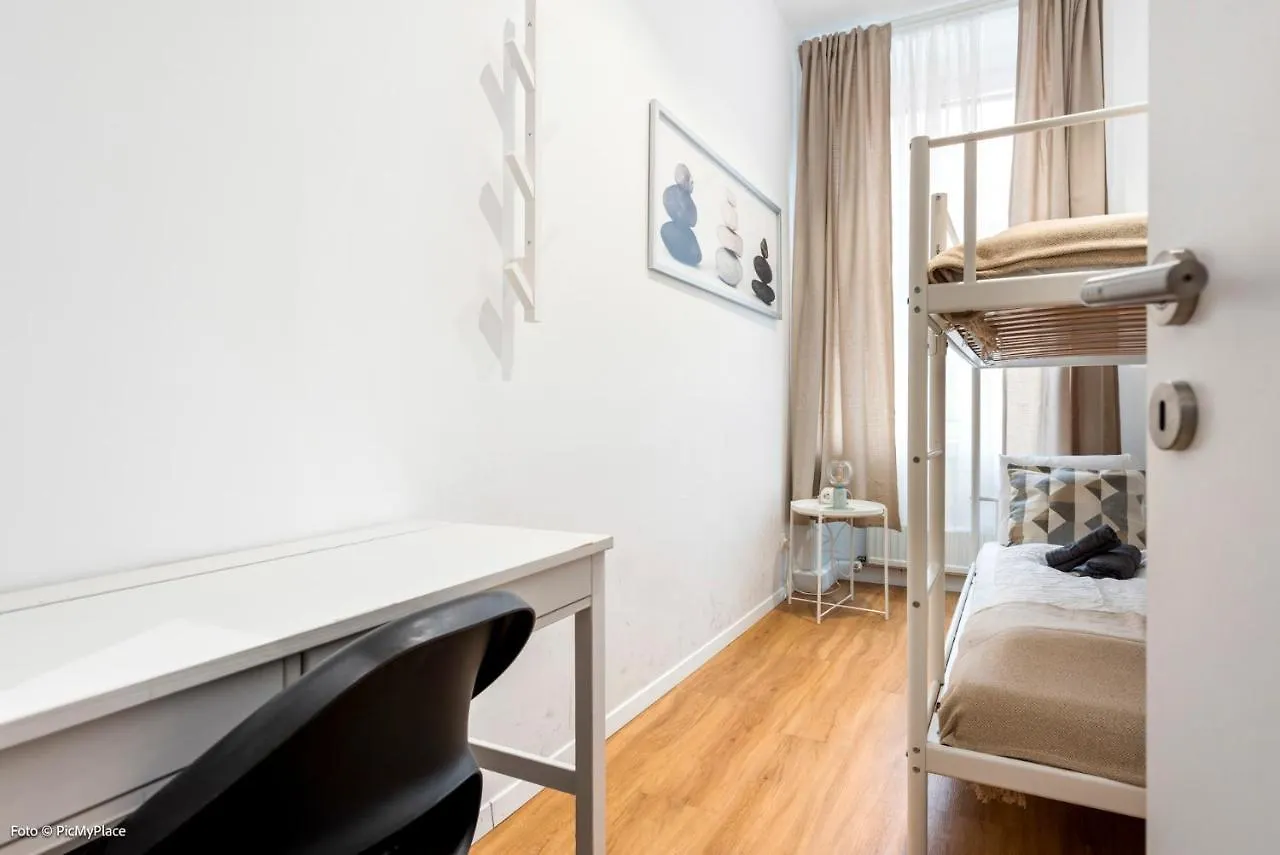 Nice Central City Room Viena 0*,