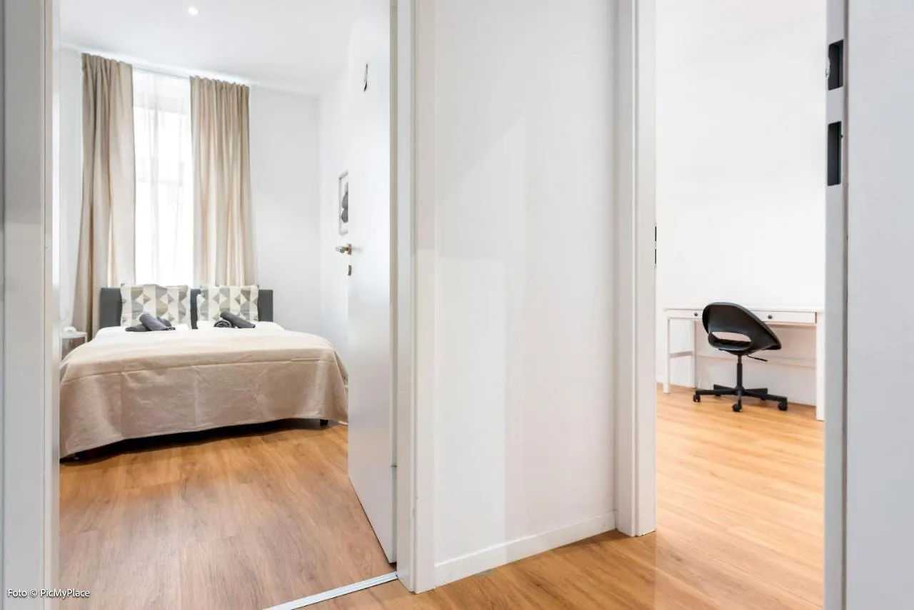 Hostal Nice Central City Room Viena