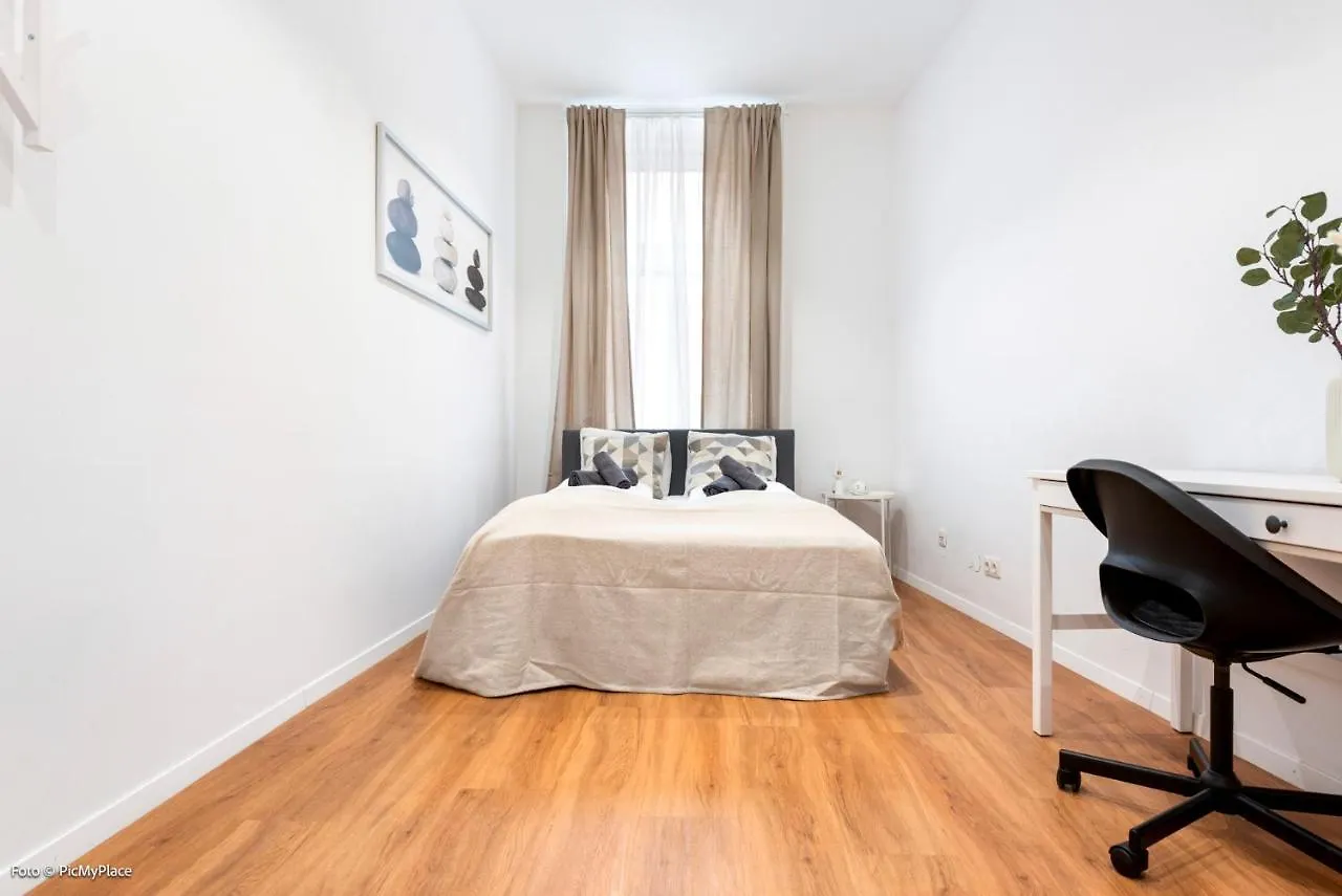 Nice Central City Room Viena