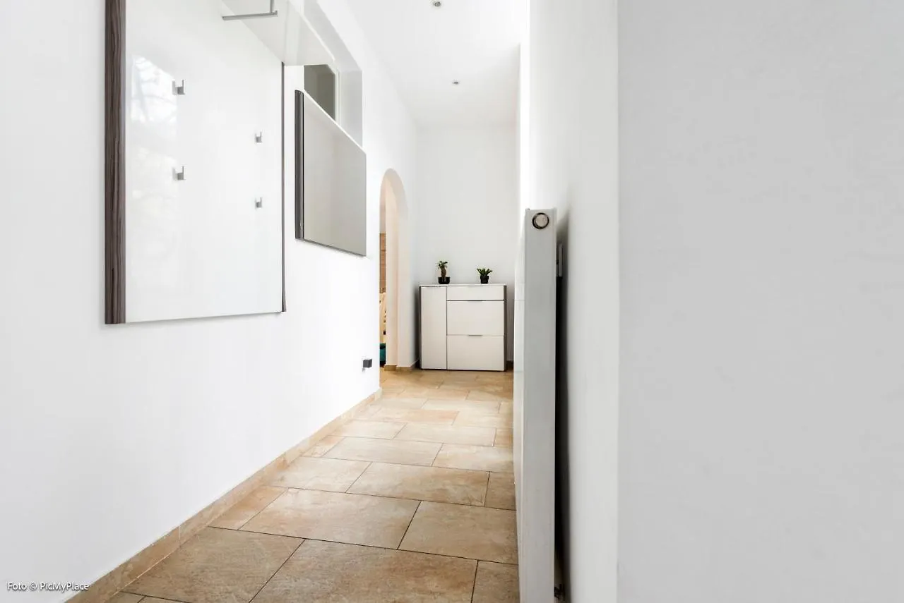 Hostal Nice Central City Room Viena Austria