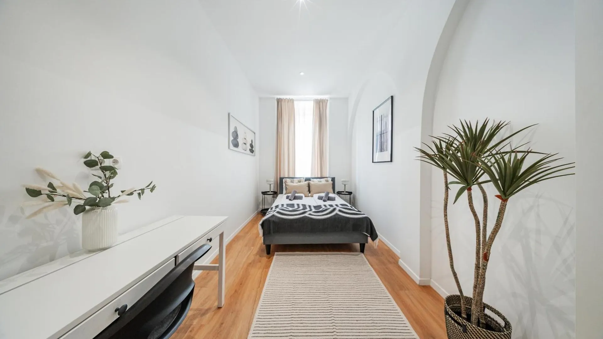 Nice Central City Room Viena 0*,