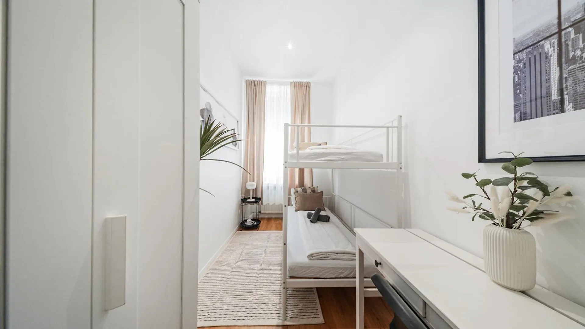 Hostal Nice Central City Room Viena